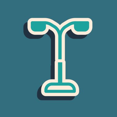 Yeşil Sokak Işık Sistemi simgesi yeşil arkaplanda izole edildi. Uzun gölge tarzı. Vektör.