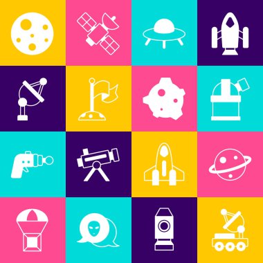 Mars gezgini, Satürn Gezegeni, Astronomik Gözlemevi, UFO uçan uzay gemisi, bayraklı Ay, uydu anteni ve göktaşı ikonu. Vektör