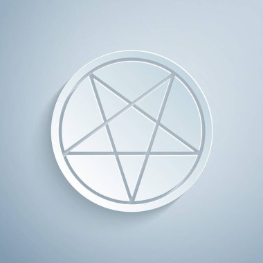 Kağıt, gri arkaplanda izole edilmiş bir daire simgesinde Pentagram 'ı kesti. Sihirli okült yıldız sembolü. Kağıt sanatı tarzı. Vektör İllüstrasyonu.
