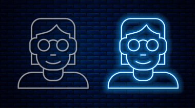 Parlayan neon hattı Hacker veya kodlayıcı simgesi tuğla duvar arka planında izole edildi. Programcı geliştirici kod üzerinde çalışıyor, kodlama, test, hata ayıklama, analiz. Vektör