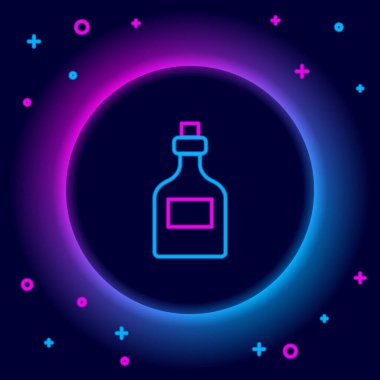 Parlayan neon hattı Alkol, siyah arka planda izole edilmiş rom şişesi ikonu. Renkli taslak konsepti. Vektör