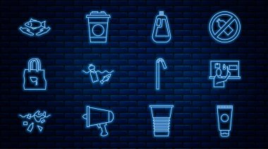 Krem kozmetik tüpünü ayarla, plastik kirliliği durdur, bulaşık suyu için şişe, okyanus sorunu, geri dönüşümlü alışveriş torbası, balık bakımı, saman içme ve kağıt cam ikonu. Vektör