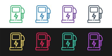 Elektrikli araba şarj istasyonu simgesi siyah beyaz arkaplanda izole edildi. Eko elektrik yakıt pompası tabelası. Vektör.