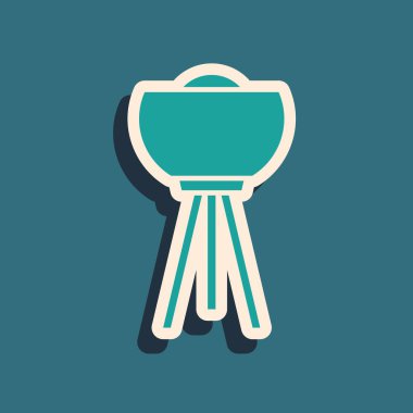 Yeşil zemin lambası simgesi yeşil arkaplanda izole edildi. Uzun gölge tarzı. Vektör