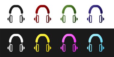 Kulaklık simgesini siyah beyaz arkaplana ayır. Kulaklıklar. Müzik, hizmet, iletişim ve operatör konsepti. Vektör