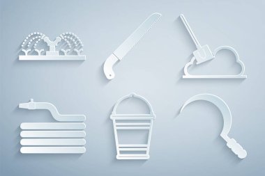 Kovayı, küreği, bahçe hortumunu ya da yangın hortumunu, orağı, testereyi ve otomatik sulama ikonunu hazırlayın. Vektör