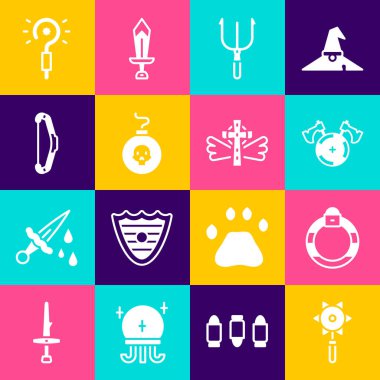 Ortaçağ topları, sihirli taş yüzükler, baltalı kalkanlar, Neptün mızrağı, patlamaya hazır bomba, yay, değnek ve Hıristiyan haç ikonu. Vektör