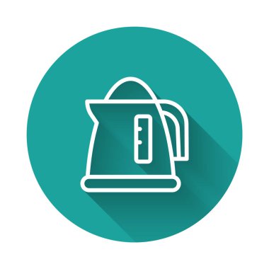 Beyaz çizgi elektrikli su ısıtıcısı ikonu uzun gölge arkaplan izole. Çaydanlık ikonu. Yeşil daire düğmesi. Vektör