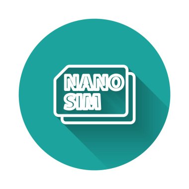 Beyaz çizgi Nano Sim Kart simgesi uzun gölgeli izole edilmiş. Mobil ve kablosuz iletişim teknolojileri. Ağ çipi elektronik bağlantısı. Yeşil daire düğmesi. Vektör.