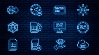 Cloud 5G ağ Micro Sim Card kartı ile Sosyal Monitör ve Dijital hız göstergesi simgesini ayarla. Vektör.