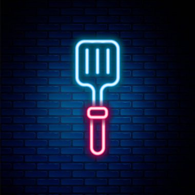 Parlayan neon hattı ızgara spatula ikonu tuğla duvar arka planında izole edildi. Mutfak spatula ikonu. Barbekü spatula işareti. Barbekü ve ızgara aleti. Renkli taslak konsepti. Vektör.