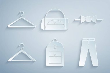 Sırt çantası papyonlu elbise askısı spor pantolon çantası ve ikonu ayarla. Vektör.