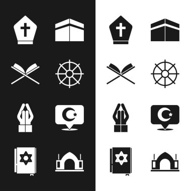 Dharma çarkını, Kuran 'ın kutsal kitabı Kabe Camii' ni Yıldız Hilal Hindu ruhani tapınağı ve Yahudi torah ikonu konumuna getir. Vektör.