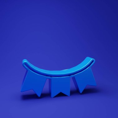 Mavi arka planda izole edilmiş bayrak ikonlu Mavi Karnaval çelengi. Doğum günü kutlaması için parti flamaları, festival dekorasyonu. Minimalizm kavramı. 3 Boyutlu resimleme.