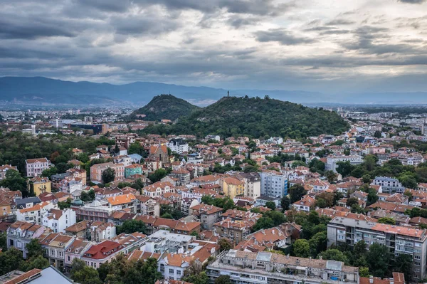 プロヴディフ市とダニョフ ユースと解放者の丘 ブルガリア — ストック写真