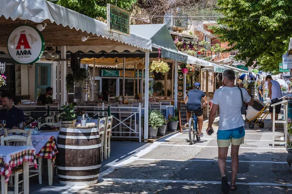 Benitses Grecja Czerwca 2021 Restauracje Miejscowości Benitses Wyspie Korfu — Zdjęcie stockowe
