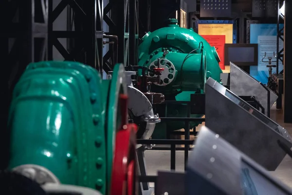 2022年3月13日 波兰史达罗瓦沃拉中央工业区Cop博物馆的历史蒸汽涡轮机 — 图库照片