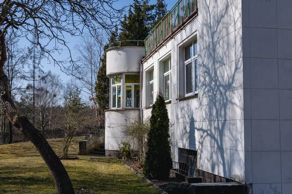 Nowa Deba Polônia Março 2022 Fachada Estilo Modernista Villa Branca — Fotografia de Stock