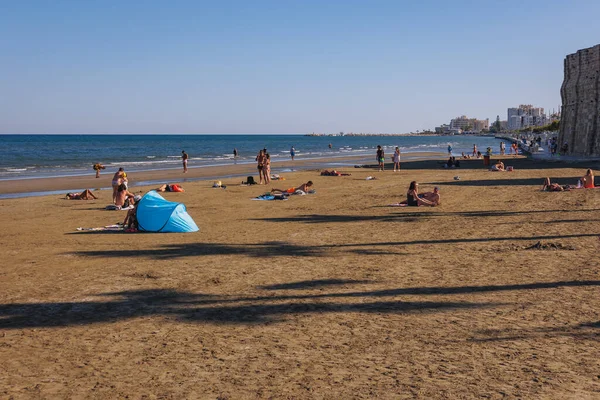 Larnaca Cyprus September 2022 People Finikoudes Beach Larnaca — Stock Photo, Image