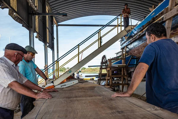 Sarilhos Pequenos Portugal October 2018 Workers Shipyard Traditional Tagus River — Stock Photo, Image