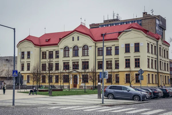 Vsetin Tschechische Republik April 2018 Gymnasium Platz Der Freiheit Vsetin — Stockfoto