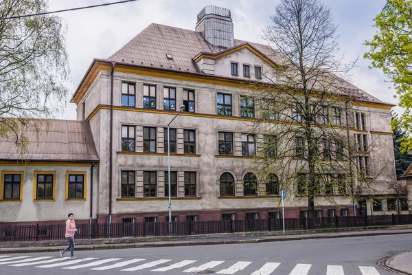 Czech Republic 2018年4月17日チェコ共和国チェスキー市トマス マサリク小学校と幼稚園 — ストック写真