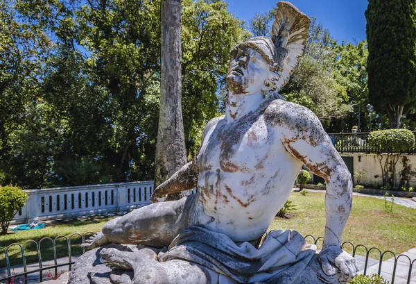 Гастури Греция Июня 2021 Года Скульптура Умирающий Ахиллес Ахиллеоне Дворец — стоковое фото