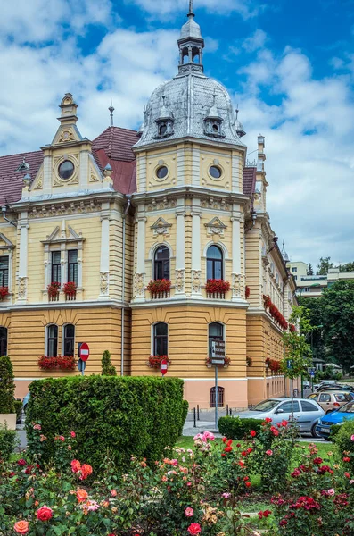 罗马尼亚布拉索夫 2016年7月5日 布拉索夫市市政厅大楼 图库图片