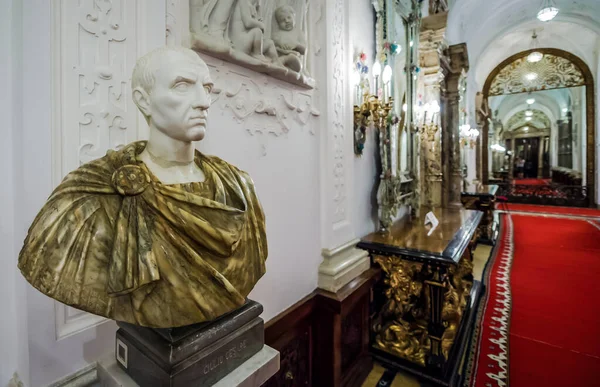 Sinaia Romania Luglio 2016 Busto Giulio Cesare Nel Castello Peles — Foto Stock