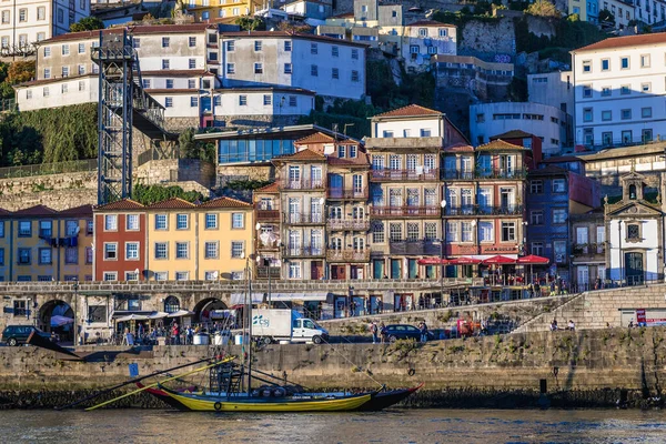 Πόρτο Πορτογαλία Νοεμβρίου 2017 Κτίρια Στην Περιοχή Ριμπέιρα Πάνω Από — Φωτογραφία Αρχείου
