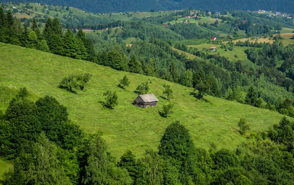ルーマニアのトランシルヴァニア地方におけるカルパティアの風景 — ストック写真