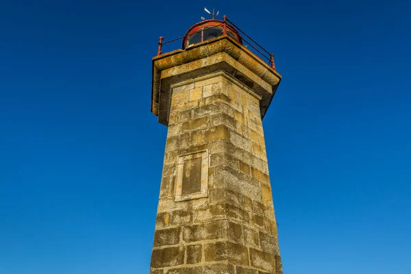 葡萄牙波尔图市福斯多罗地区防波堤上的Felgueiras灯塔 — 图库照片