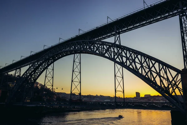Vista Pôr Sol Com Ponte Dom Luis Conectou Cidades Porto — Fotografia de Stock