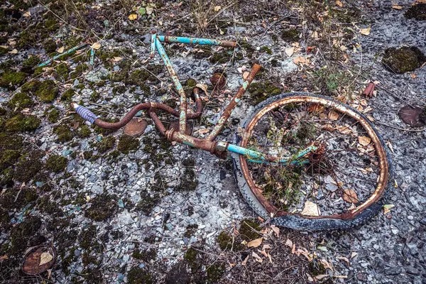 Vieux Vélo Pripyat Ville Abandonnée Dans Zone Exclusion Tchernobyl Ukraine — Photo
