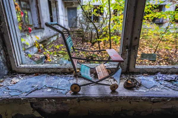 Brinquedo Jardim Infância Cheburashka Pripyat Cidade Abandonada Zona Exclusão Chernobyl — Fotografia de Stock