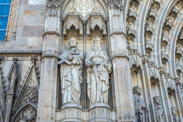 Portal Catedral Santa Cruz Santa Eulália Bairro Gótico Barcelona Espanha — Fotografia de Stock