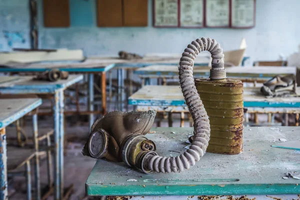 Máscara Gas Aula Escuela Secundaria Pripyat Ciudad Abandonada Zona Exclusión — Foto de Stock
