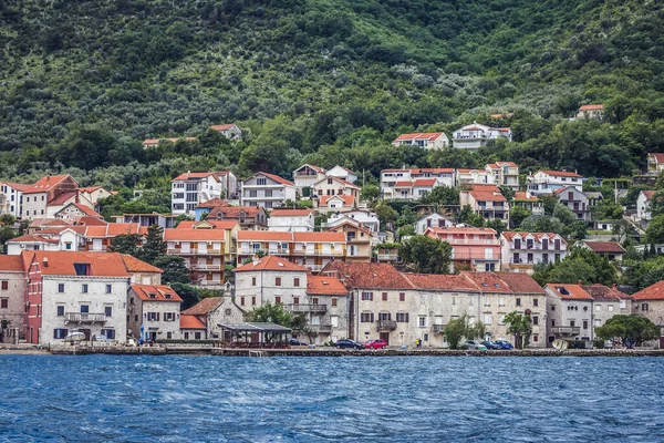Edifícios Prcanj Cidade Kotor Bay Mar Adriático Montenegro — Fotografia de Stock