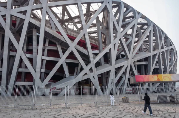 中国北京 2013年4月2日 为2008年北京夏季奥运会建造的奥林匹克公园国家体育场立面的细节 — 图库照片