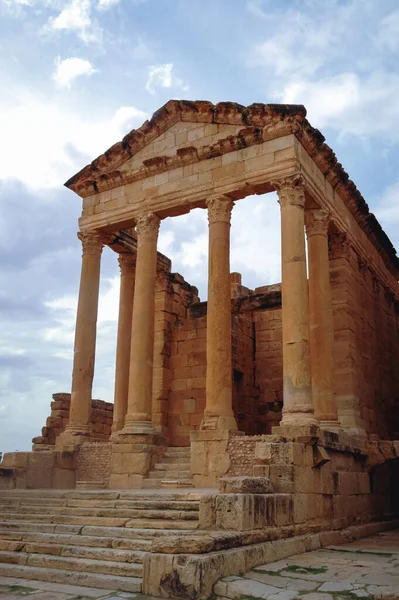 Tunus Kuzeyindeki Sbeitla Şehrindeki Antik Roma Kenti Sufetula Daki Capitoline — Stok fotoğraf
