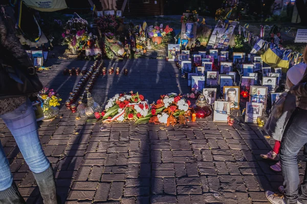 Kiev Ucrânia Setembro 2014 Velas Para Participantes Euromaidan Mortos Heroes — Fotografia de Stock
