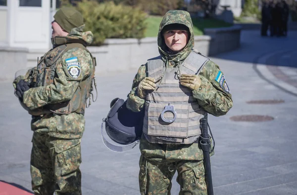 Kijev Ukrajna Április 2015 Biztonsági Erők Előtt Verkhovna Rada Ukrán — Stock Fotó