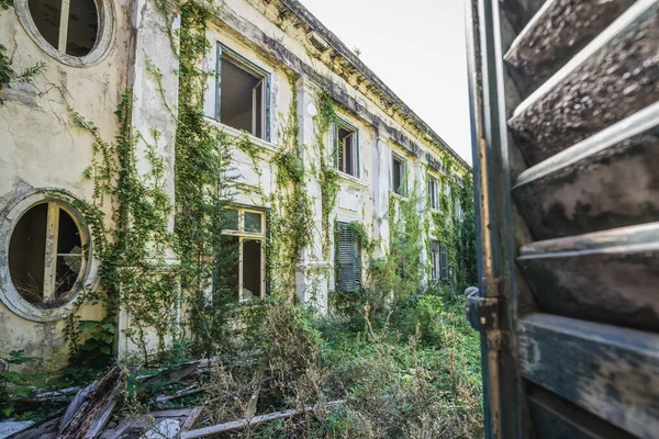 Ruïneerd Hotel Zogenaamde Baai Van Verlaten Hotels Kupari Kroatië — Stockfoto