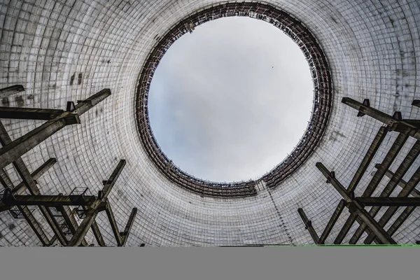 Torre Refrigeración Inacabada Del Reactor Central Nuclear Chernobyl Zona Exclusión — Foto de Stock