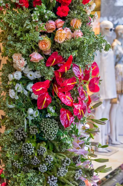Manichini Decorati Con Fiori Sono Mostrati Durante Evento Fleurs Villes Immagine Stock