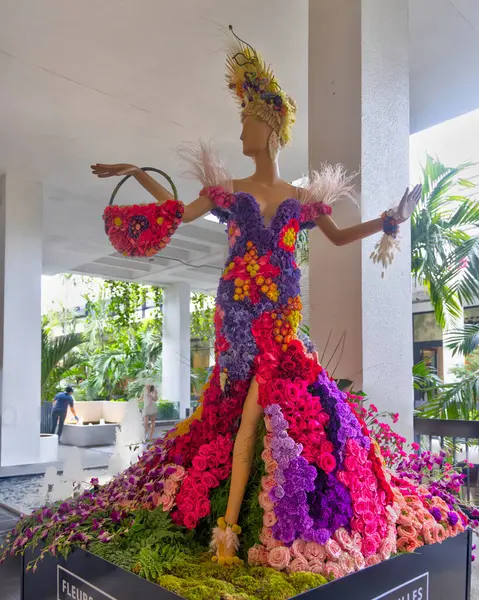 Mannequins Decorated Flowers Shown Event Fleurs Villes Artiste Bal Harbour Stock Picture