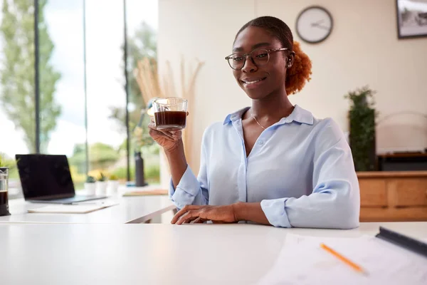 Woman Working Home Office Sitting Desk Drinking Coffee Interacting Technology — Φωτογραφία Αρχείου