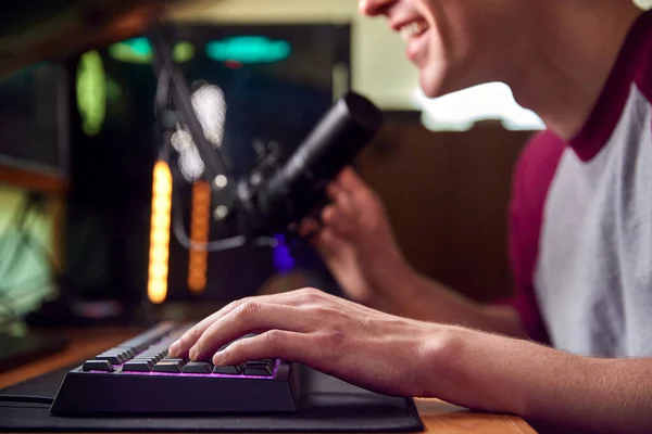 Close Hands Keyboard Man Games Home Sitting Desk Multiple Monitors — Fotografia de Stock