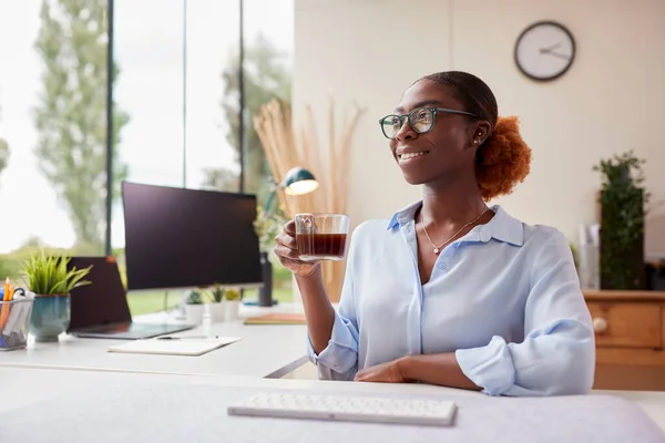 Woman Working Home Office Sitting Desk Drinking Coffee — Φωτογραφία Αρχείου
