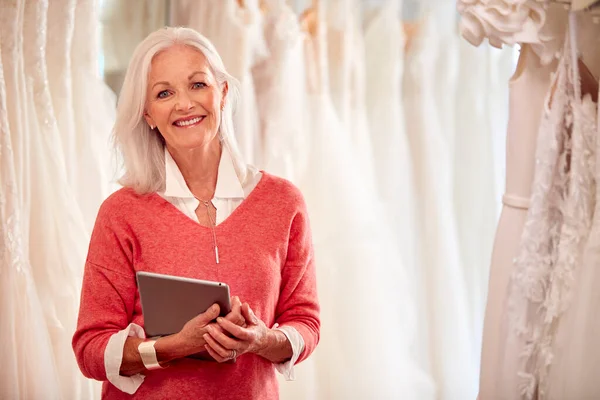 Portrait Owner Bridal Wedding Dress Shop Digital Tablet — Stockfoto